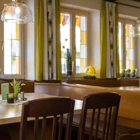 Hotel-gasthof Neue Post 2*