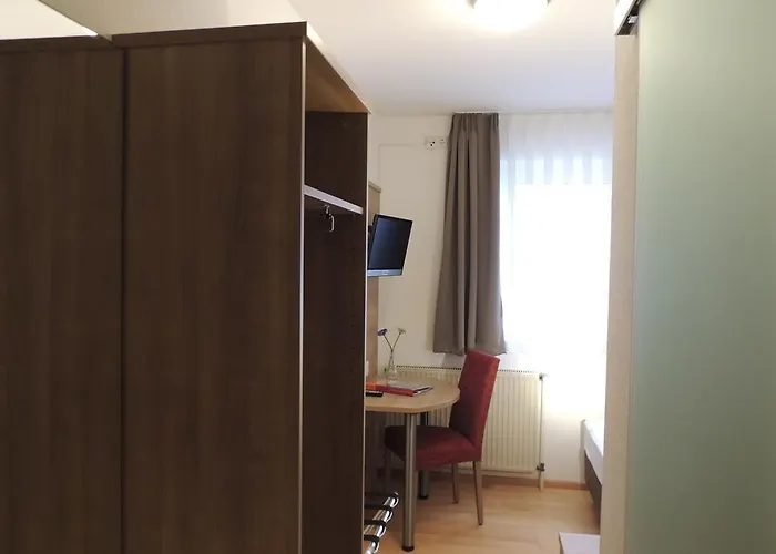 호텔 Hotel-gasthof Neue Post 2*