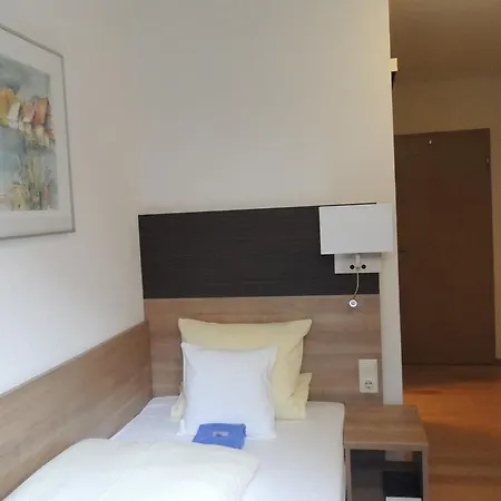 Hotel-gasthof Neue Post Hotel Leutershausen (Bavaria)