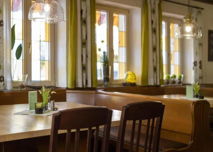 Hotel-gasthof Neue Post 2*
