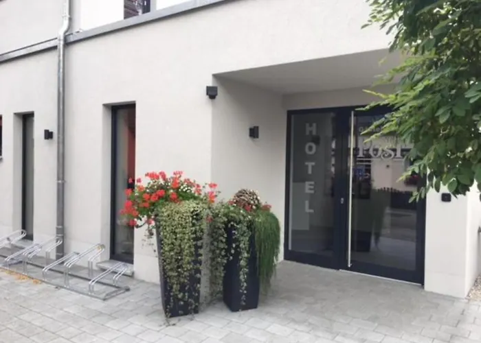 Отель Hotel-gasthof Neue Post Leutershausen (Bavaria)