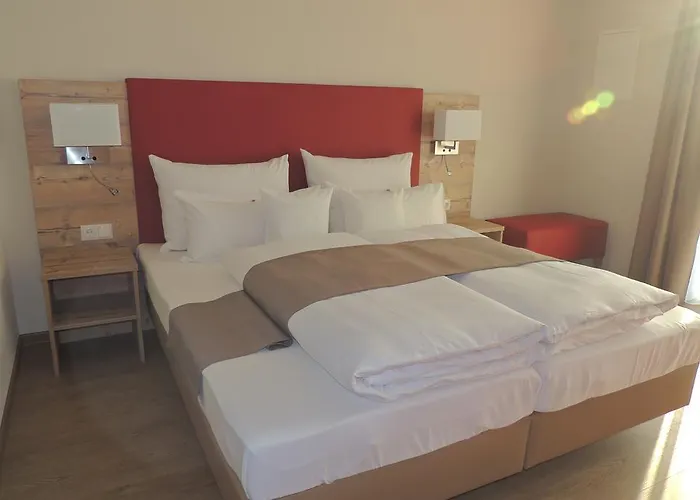 Hotel-gasthof Neue Post Leutershausen (Bavaria)